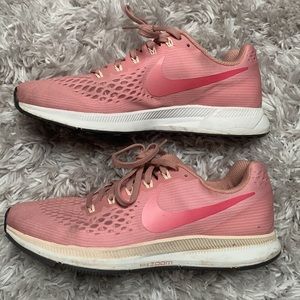 Nike Air Zoom Pegasus 34 Running Sneaker, Women’s Size 9